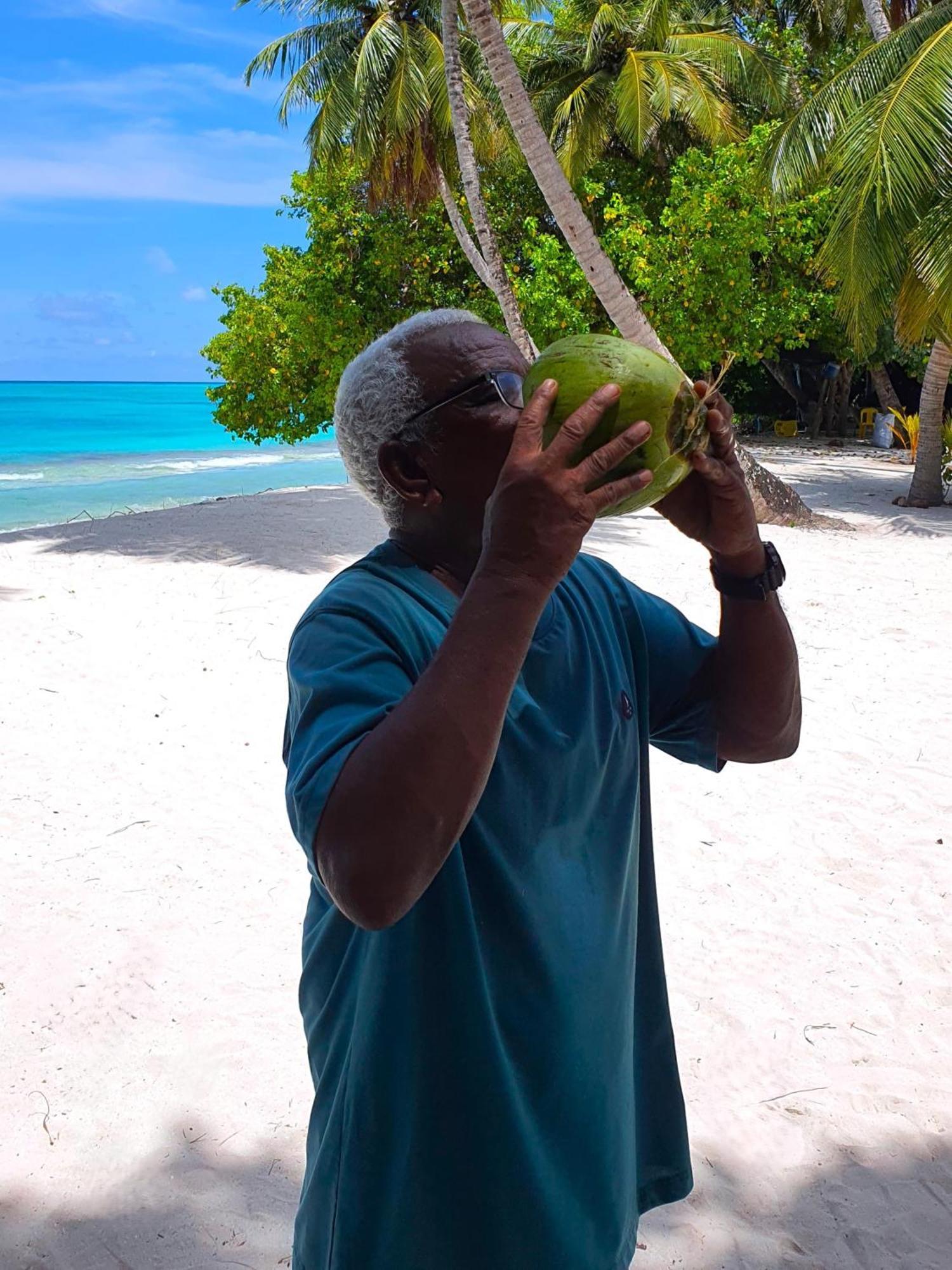 The Fulhadhoo Beach Cottage Esterno foto